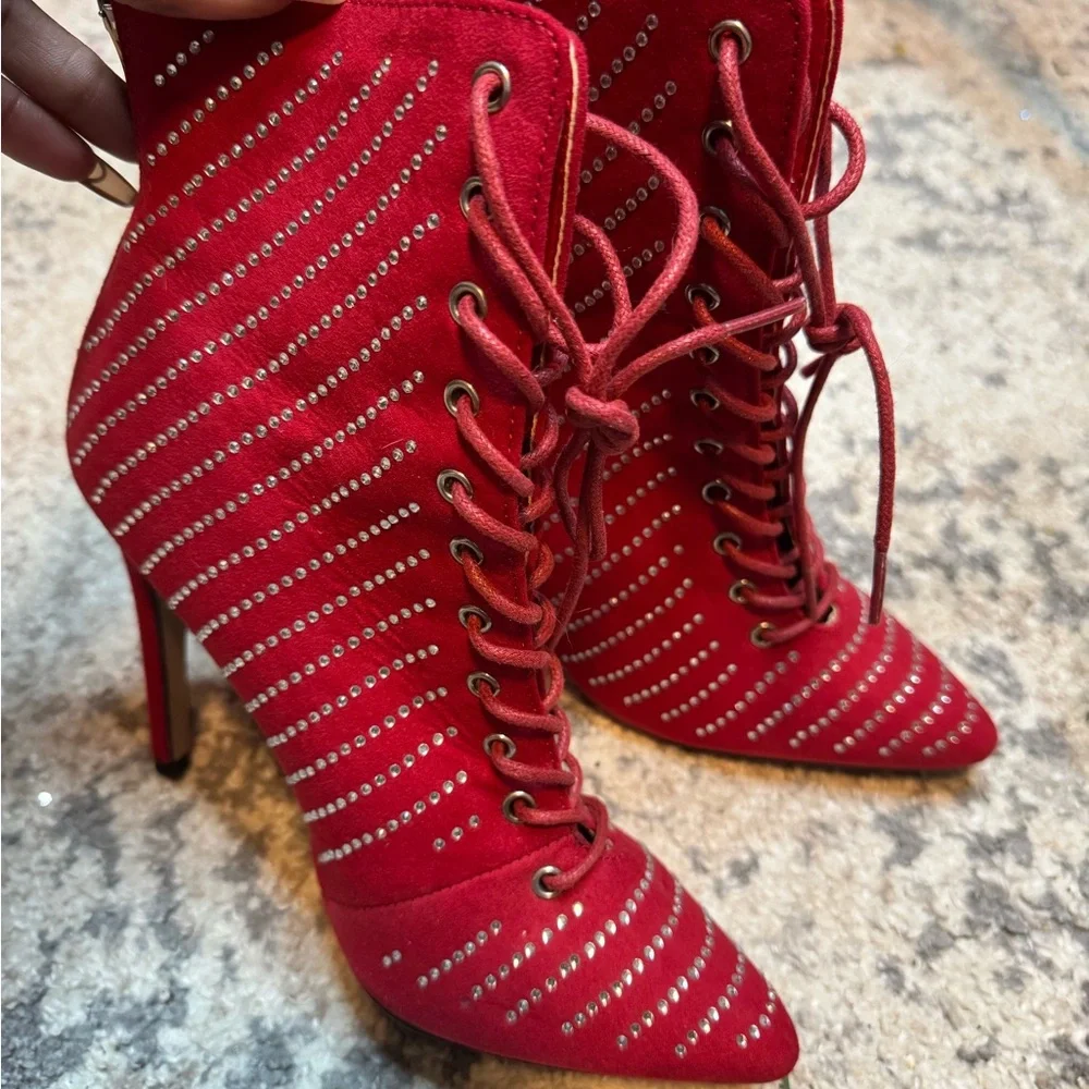 Elegant Red Lace-Up Heeled Boots - Picture 2 of 4